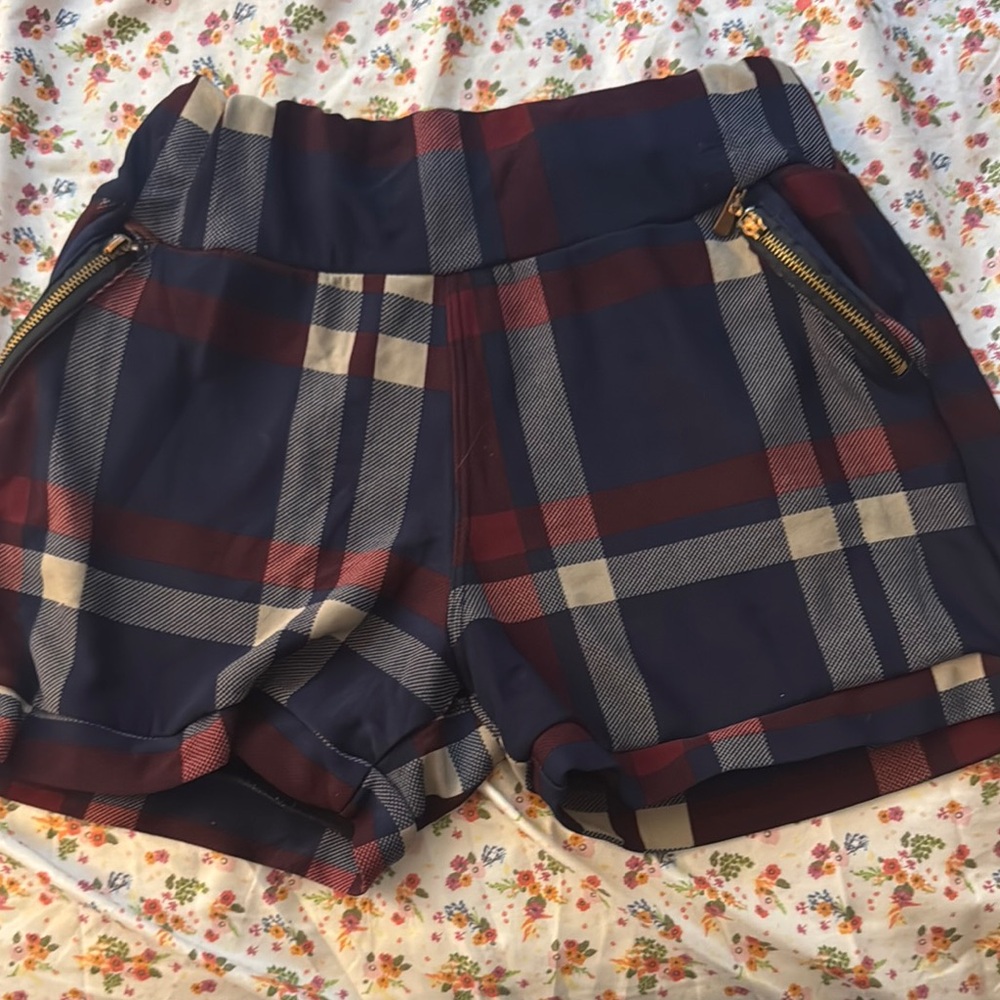 Plaid Women's Shorts with Zipper Pockets